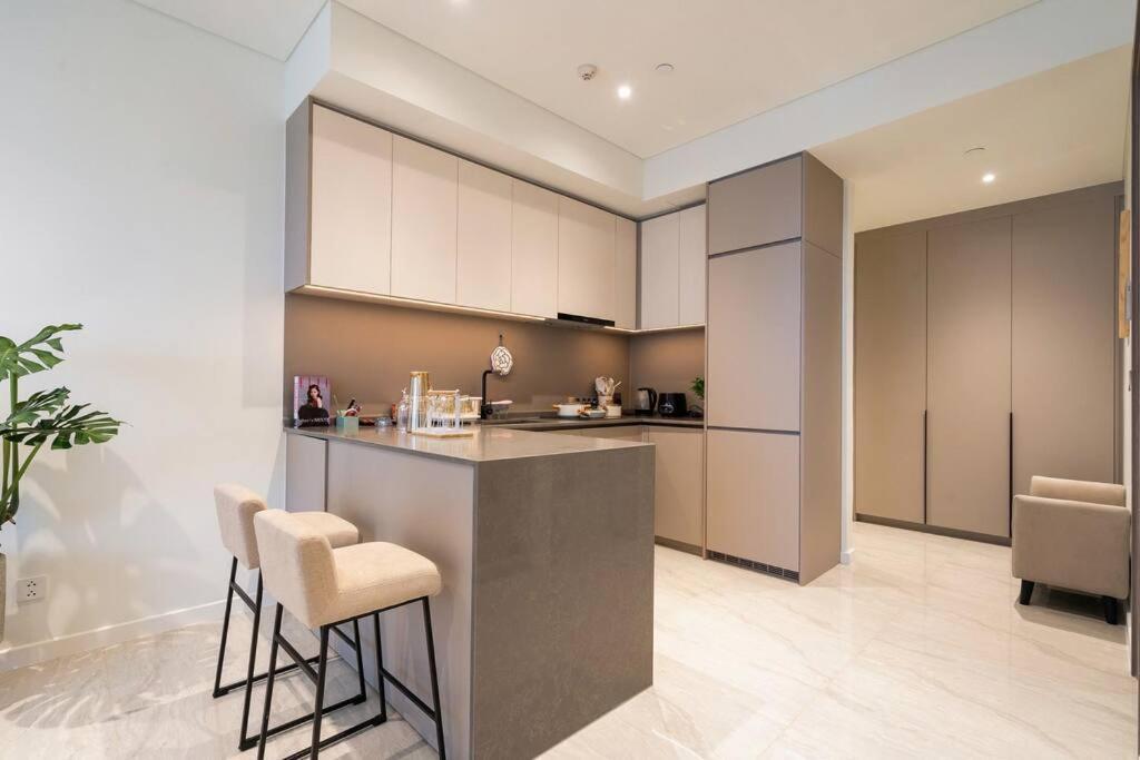 Opera 1br The Metropole D2 River View *